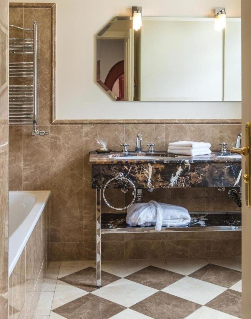 Gutshotel Weingut Schloss Reinhartshausen Eltville am Rhein Εξωτερικό φωτογραφία